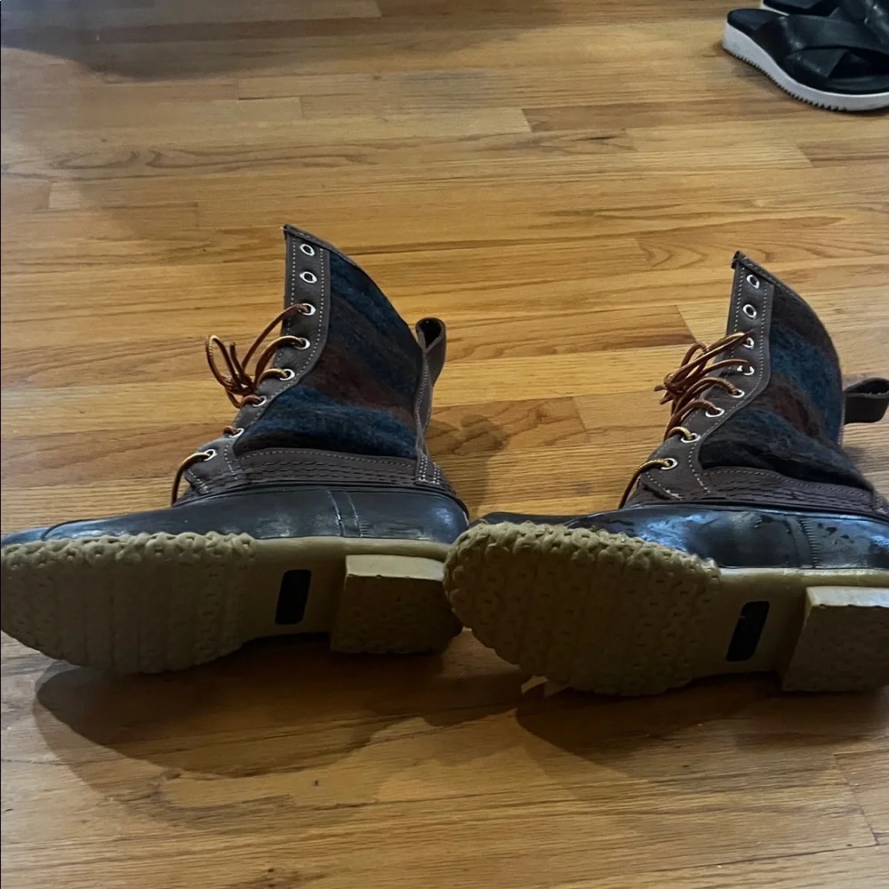 L.L. Bean Brown Lace Up Boots - Picture 4 of 7